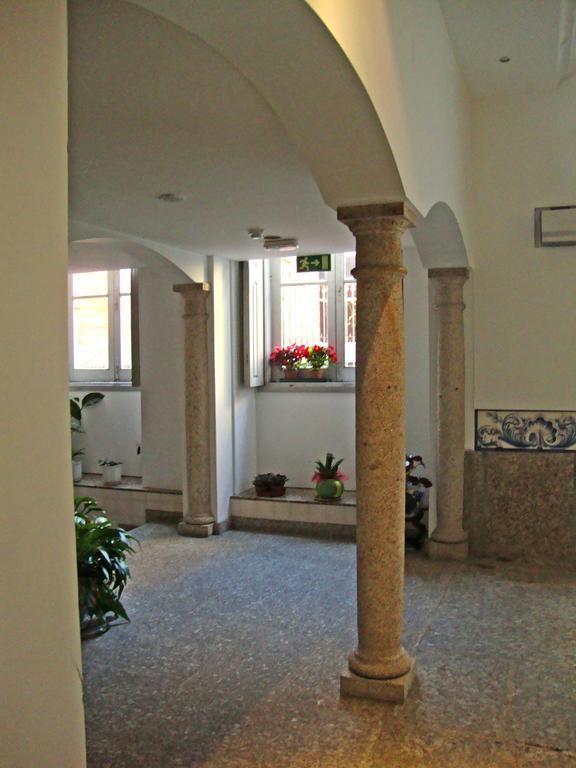 Casa De Retiros N. S. Perpetuo Socorro Otel Guimarães Dış mekan fotoğraf