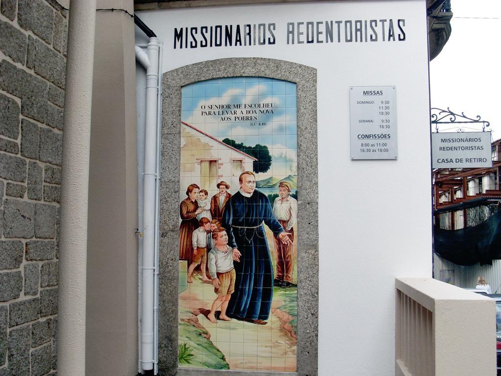 Casa De Retiros N. S. Perpetuo Socorro Otel Guimarães Dış mekan fotoğraf