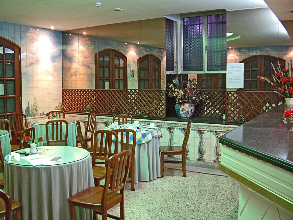 Casa De Retiros N. S. Perpetuo Socorro Otel Guimarães Dış mekan fotoğraf