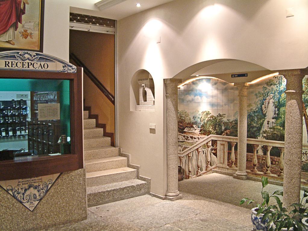 Casa De Retiros N. S. Perpetuo Socorro Otel Guimarães Dış mekan fotoğraf